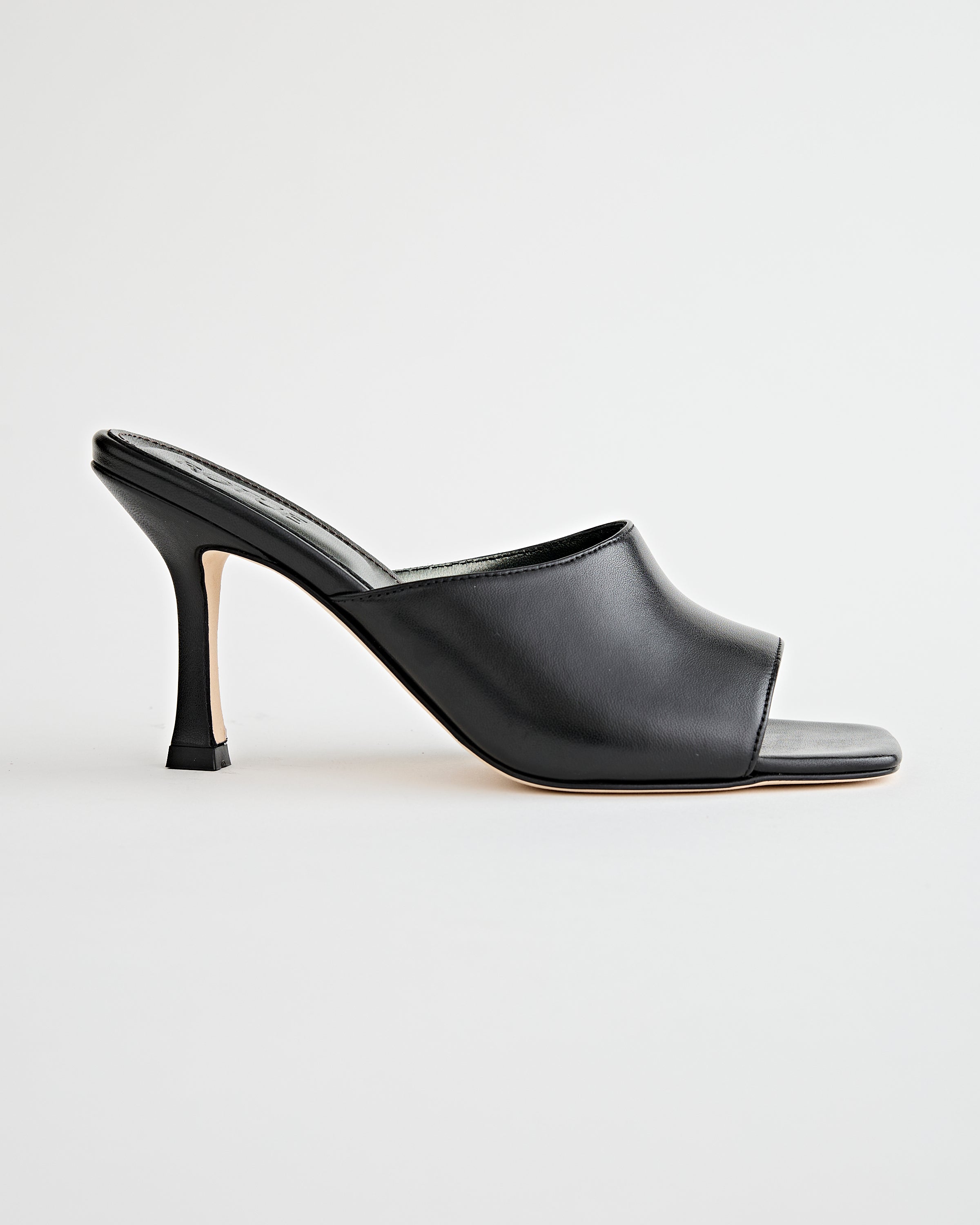 Rotue 3820 Vienna Nappa Nero Shoes Leather Women